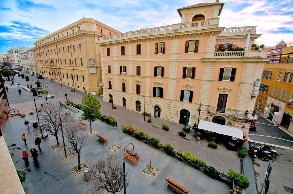Alloggio Turistico Port View Civitavecchia Exterior photo